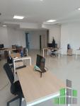 Se izdava prazen kancelariski prostor vo Skopje, Centar so povrshina od 142 m2.
 Ekstra: Klima, Sopstveno parno, Lift, Nova Zgrada.
 Cena: 2350 EUR